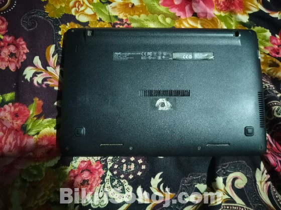 Asus x200m